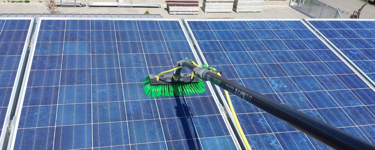 Photovoltaik-Anlagen - Reinigung in Göppingen